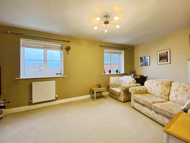 Parsons Piece, Banbury, 3 Bedroom Terraced