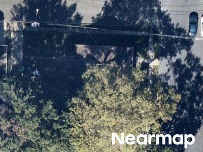 Linden Ave, Woodbridge, Preforeclosure Single-family Home