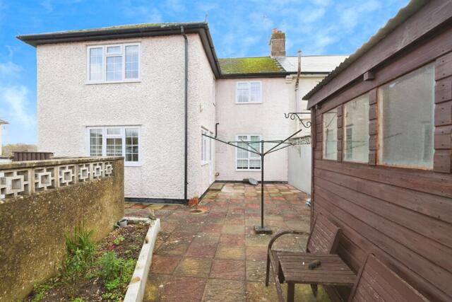 Larkhill Road, Durrington, 3 Bedroom Semi-detached
