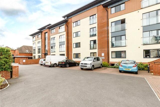 West Street, Newbury, 2 Bedroom Apartment