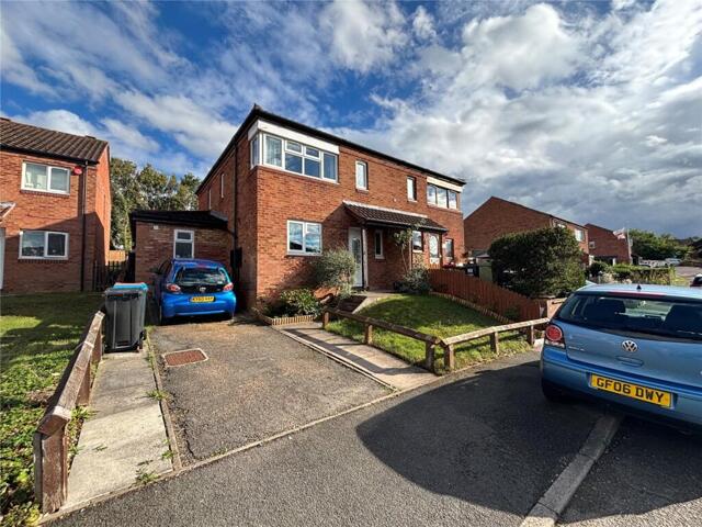 Two Mile Ash, Church Hill, Milton Keynes, 4 Bedroom Semi-detached