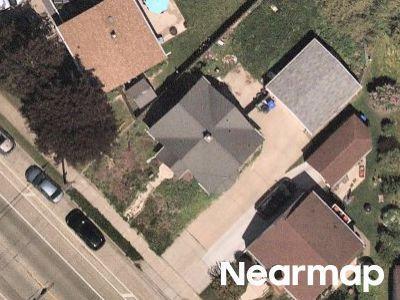 N Badger Ave, Appleton, Preforeclosure Single-family Home