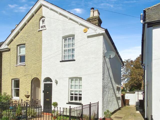 New Road, Harlow, 3 Bedroom Semi-detached