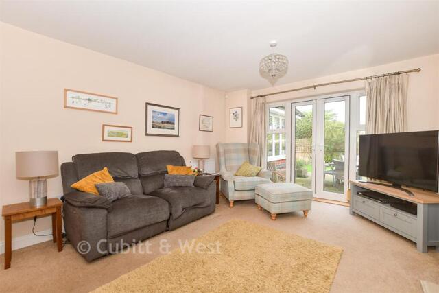 William Gardens, Horley, 5 Bedroom Detached