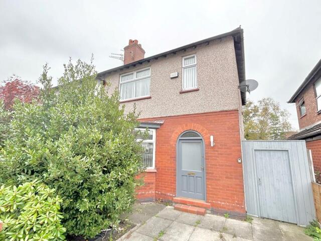 The Avenue, Leigh, 3 Bedroom Semi-detached