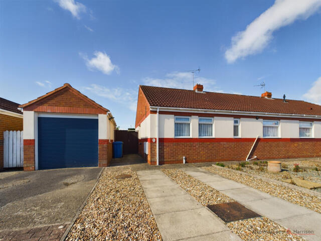 Manor Close, Driffield, 2 Bedroom Semi-detached