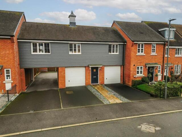 Woolbrock Close, Aylesbury, 2 Bedroom Coach