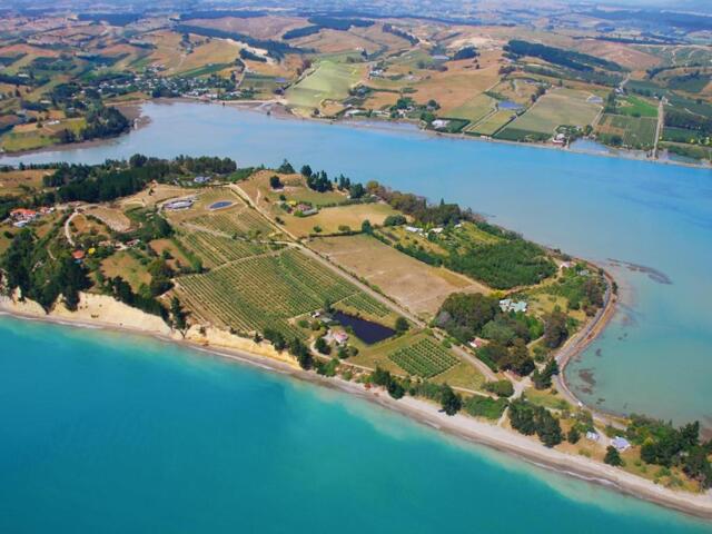 Kina Peninsula Road, Tasman, Nelson, Windhover Suites, Apartment/flat