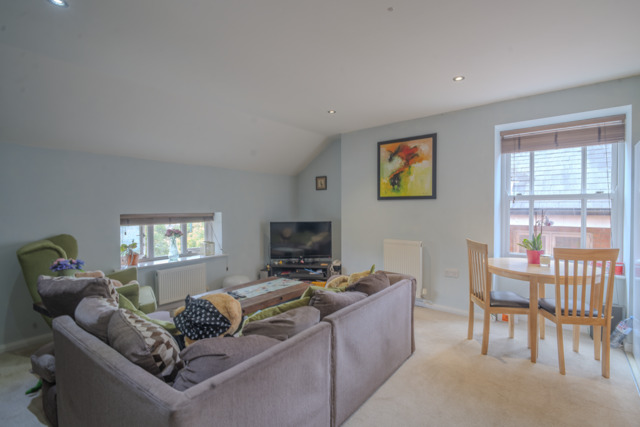 Warwick Road, Solihull, 2 Bedroom Apartment
