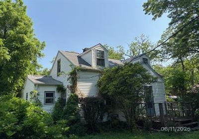Pettibone Rd, Bedford, Foreclosure Single-family Home
