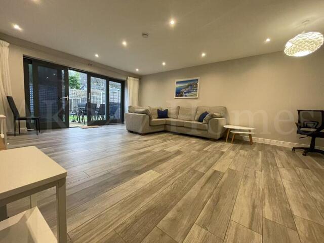 Albert Road, Kingston Upon Thames, 4 Bedroom Town