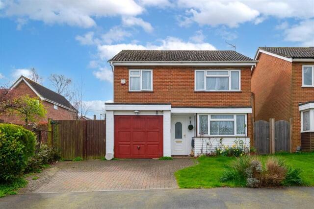 Beaumonts, Redhill, 3 Bedroom Detached