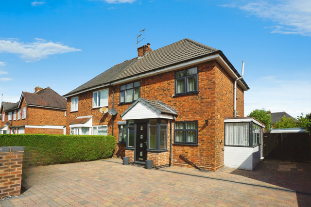 The Avenue, Featherstone, 3 Bedroom Semi-detached