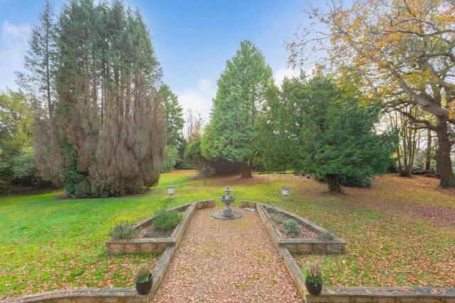 High Broom Lane, Crowborough, 4 Bedroom Detached