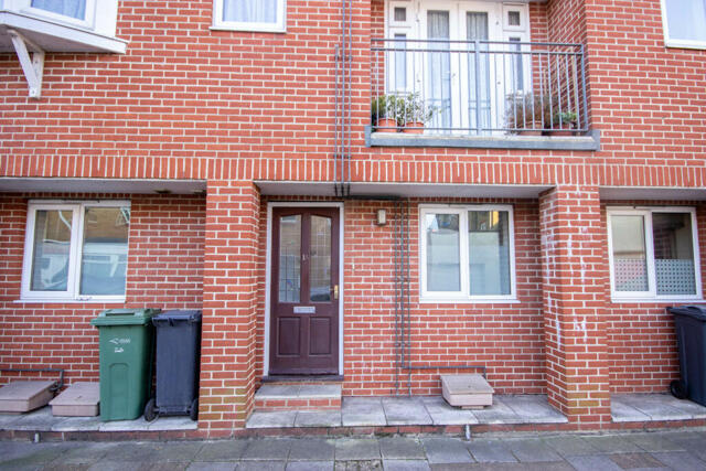 York Avenue, East Cowes, 1 Bedroom Maisonette