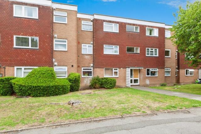 Tithe Court, Slough, 2 Bedroom Flat