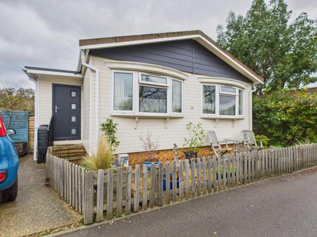 First Avenue, Reading, 2 Bedroom Park