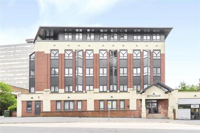 High Street, Ringside, Bracknell, 2 Bedroom Apartment