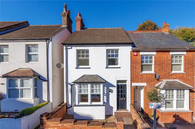Aldenham Road, Radlett, 3 Bedroom Semi-detached Aldenham Road, Radlett, 3 Bedroom Semi-detached