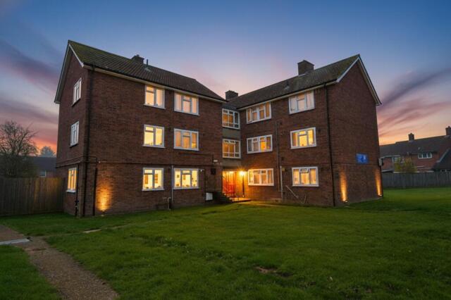 Compton Crescent, Northolt, 1 Bedroom Flat