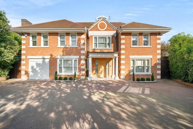 Warren Road, Kingston Upon Thames, 6 Bedroom House