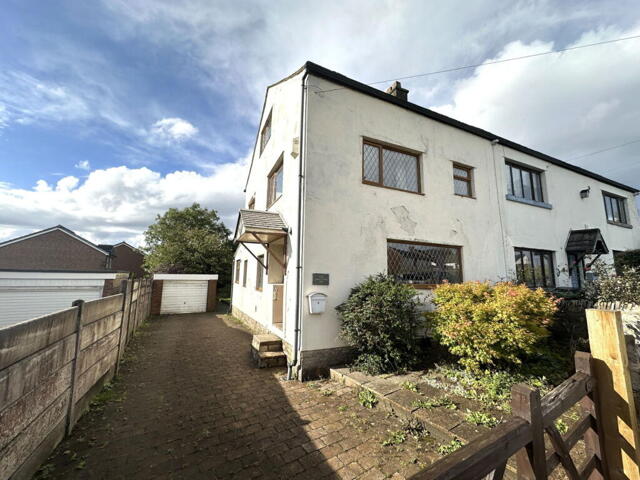 Counthill Road, Moorside, 2 Bedroom Semi-detached