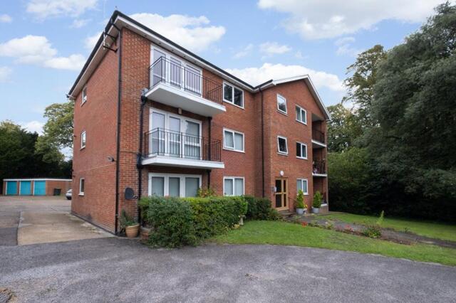 Harbledown, Summer Hill, Canterbury, 2 Bedroom Flat