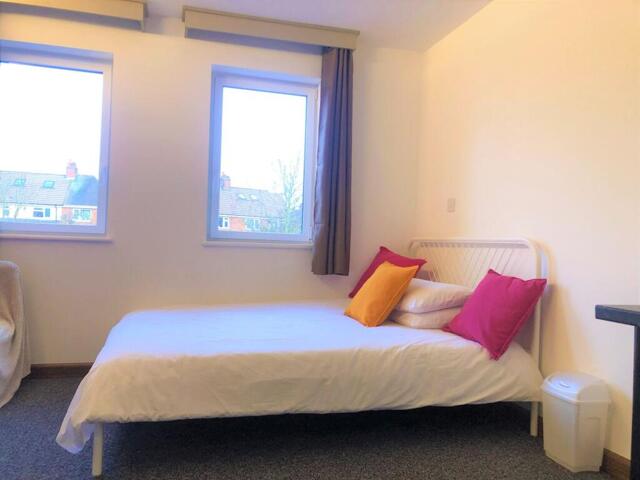 Charter Avenue, Coventry, Studio Flat For