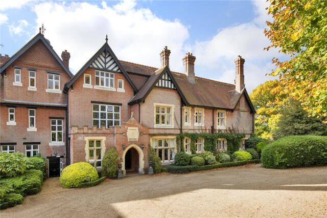 Hadlow, North Frith Park, Tonbridge, 2 Bedroom Apartment