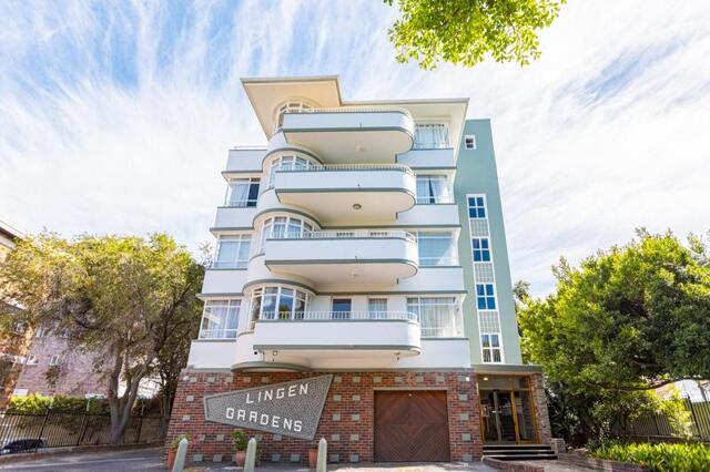 Gardens, Cape Town, Light-filled Two Bedroom Gardens, Cape Town, Light-filled Two Bedroom