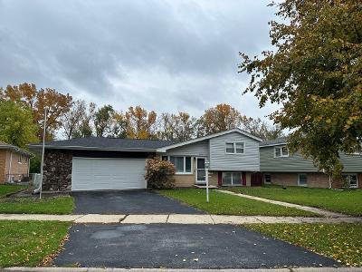 W Th St, Oak Lawn, Preforeclosure Single-family Home