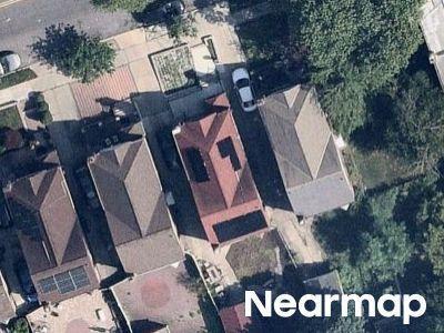 Murdock Ave, Saint Albans, Preforeclosure Single-family Home