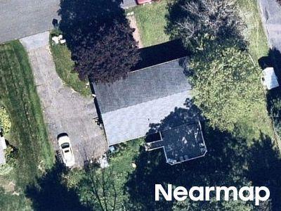 Meadowview Dr, Torrington, Preforeclosure Single-family Home