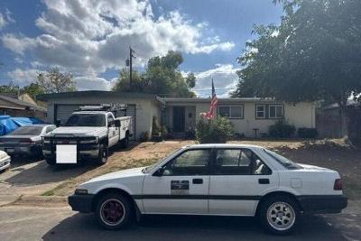 Town Cir, Sacramento, Preforeclosure Single-family Home