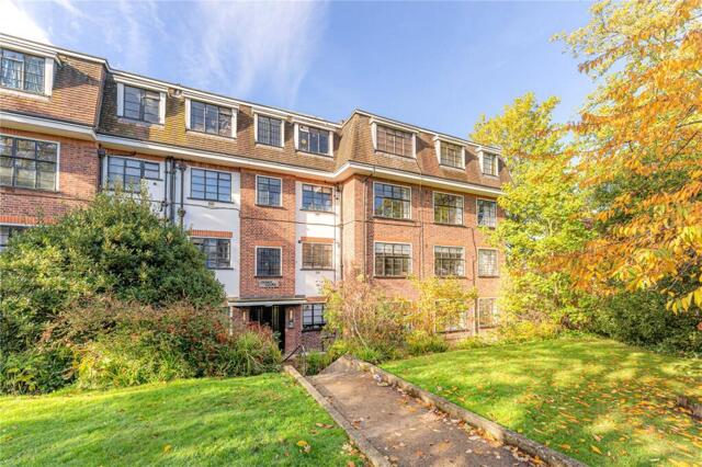 Colney Hatch Lane, London, 2 Bedroom Apartment