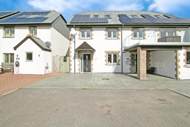 Stanways Road, Newquay, 5 Bedroom Semi-detached