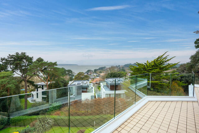 Canford Cliffs, Nairn Road, Poole, 3 Bedroom Penthouse