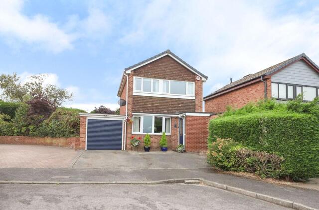 Simcrest Avenue, Killamarsh, 3 Bedroom Link