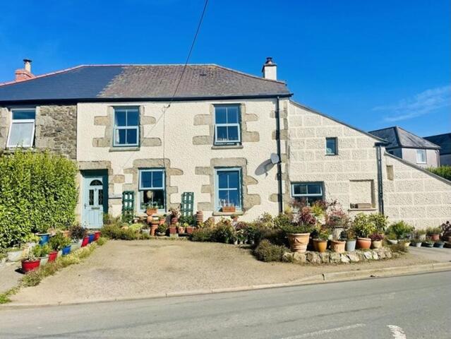 Townshend, Hayle, 4 Bedroom Semi-detached