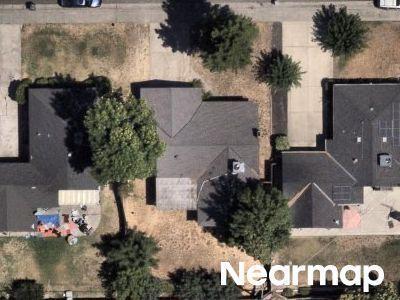 Berg Ave, Sacramento, Preforeclosure Single-family Home