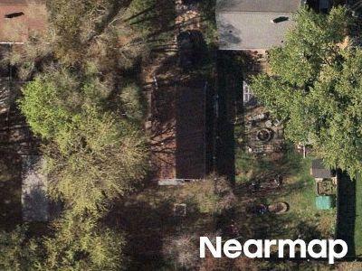 W Summer St, Appleton, Preforeclosure Single-family Home