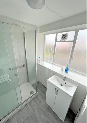 Barking Road, London, 2 Bedroom Flat