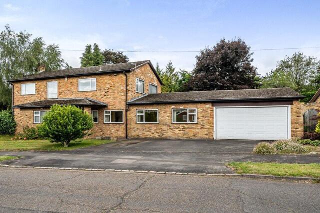 Howe Drive, Beaconsfield, 4 Bedroom Detached