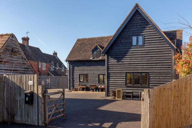 Horley Row, Horley, 4 Bedroom Detached