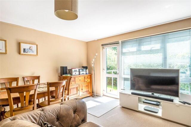 Bluehouse Lane, Oxted, 2 Bedroom Apartment