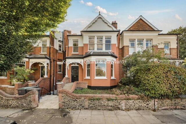 Dukes Avenue, Muswell Hill, 5 Bedroom Terraced