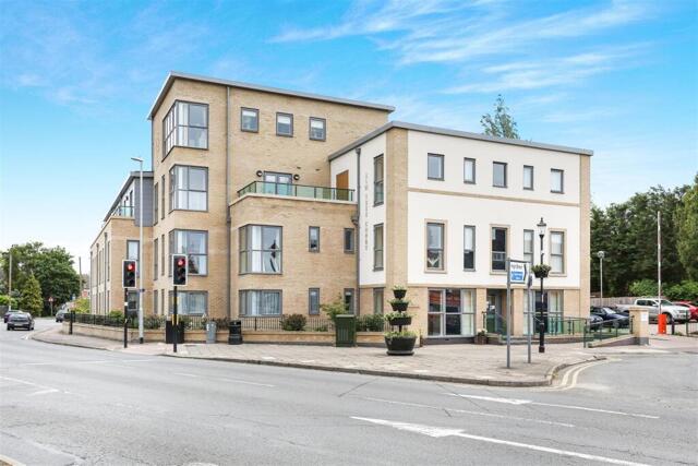 Elm Tree Court, High Street, 1 Bedroom Apartment