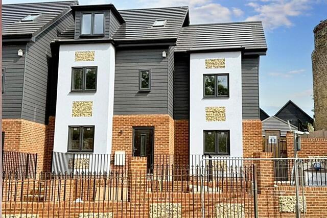 Tivoli Park Gardens, Margate, 5 Bedroom End