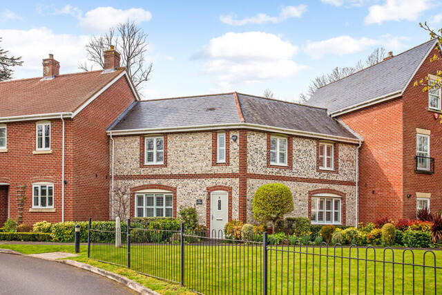 Winton Close, Winchester, 4 Bedroom Terraced