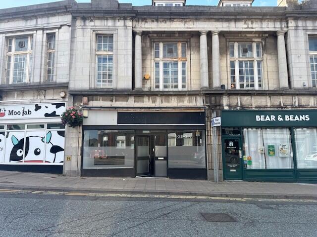 Albert Street, Mansfield, Hairdressers Or Barber Albert Street, Mansfield, Hairdressers Or Barber